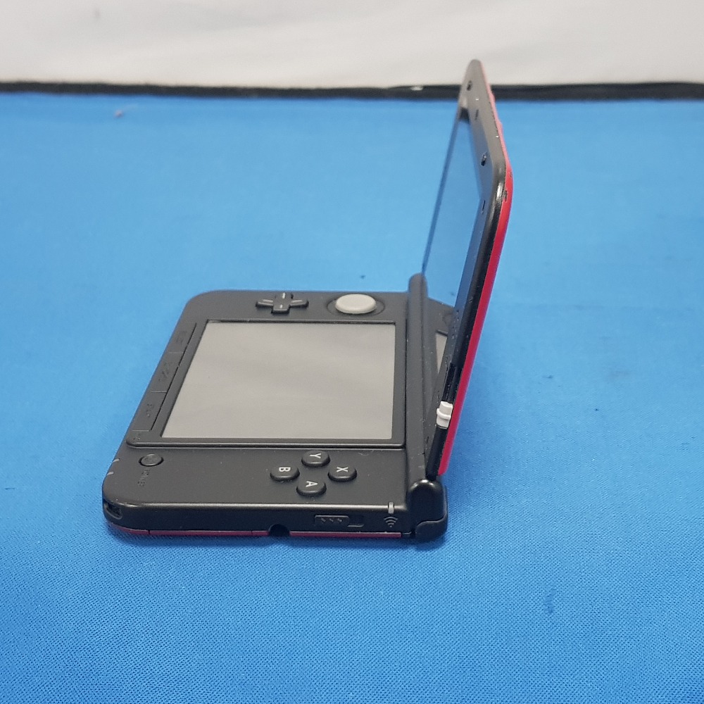 Nintendo 3DS XL Super Mario Bros 2 Special Edition Red / Black Own4Less